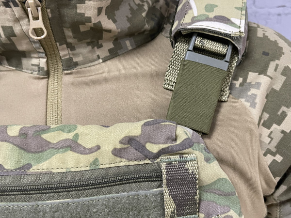 Плитоноска бронежилет тактична військова Multicam від бренду ISARM з системою кріплення Molle.