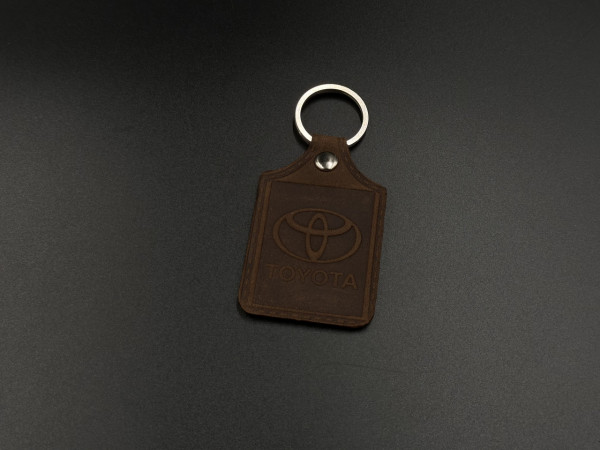 Брелок шкіряний. Toyota. 43x65мм. Колір Коричневий.