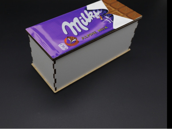 Подарункова скринька. MILKA. 20х9х9см