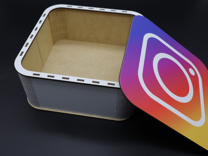 Подарочная шкатулка. INSTAGRAM. 19х19х8.5см