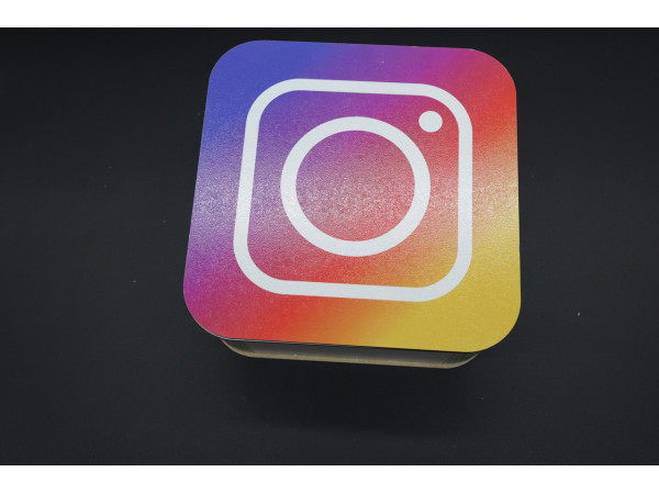 Подарункова скринька. INSTAGRAM. 19х19х8.5см