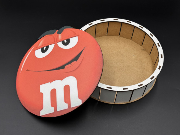 Подарункова шкатулка. M&M’s. Червоний колір. 20х6см