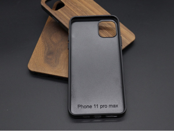 Чохол на смартфон iPhone 11 PRO MAX дерев'яний протиударний "Горіх" під гравіювання