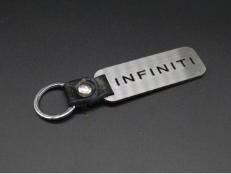 Брелок металевий. Infiniti. 10х2,5см