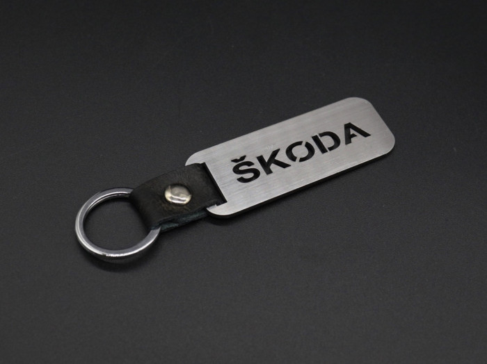 Брелок металевий. Skoda. 10х2,5см